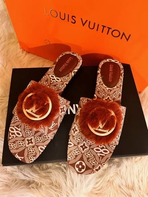 Fashion Flat Fur Sandals