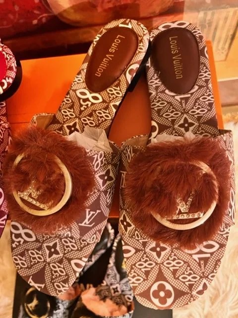 Fashion Flat Fur Sandals